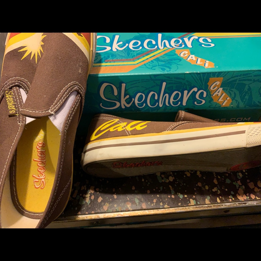 Skechers Cali canvas slip on shoes size 7